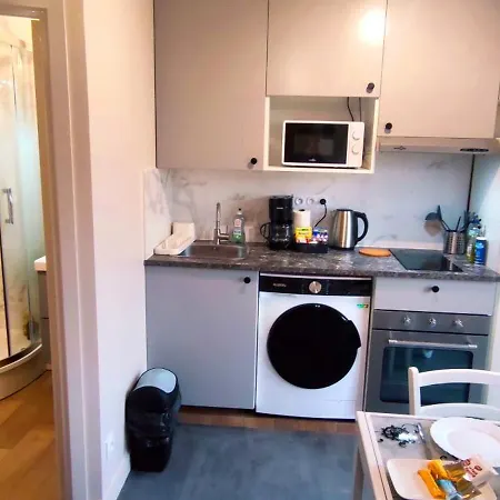 Jolie Studio Pres De Paris 19 M2 *